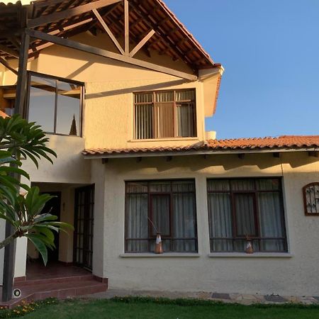 Apartamento Con Jardin Cochabamba Exteriör bild