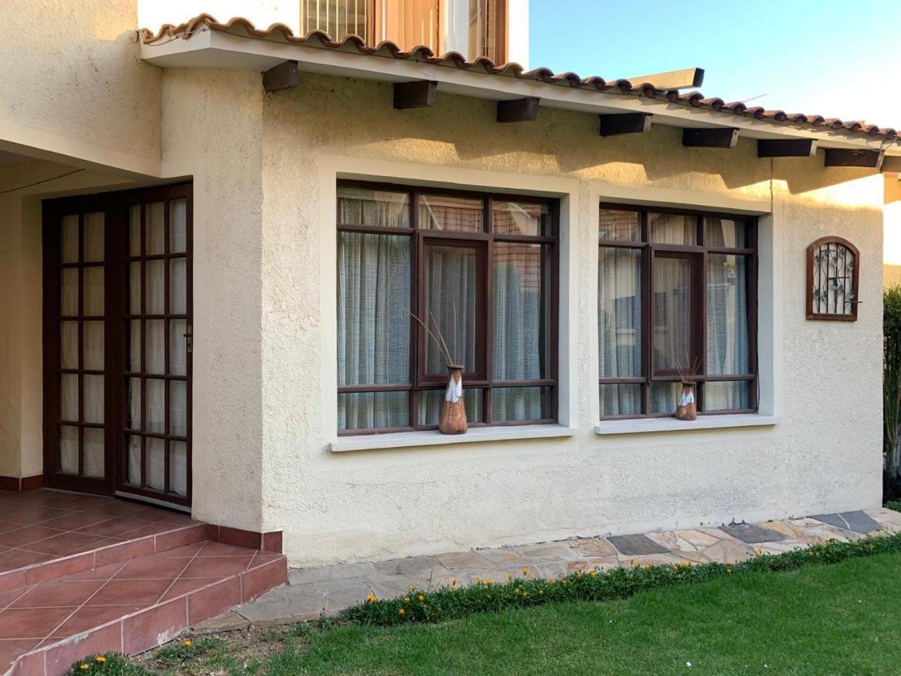 Apartamento Con Jardin Cochabamba Exteriör bild
