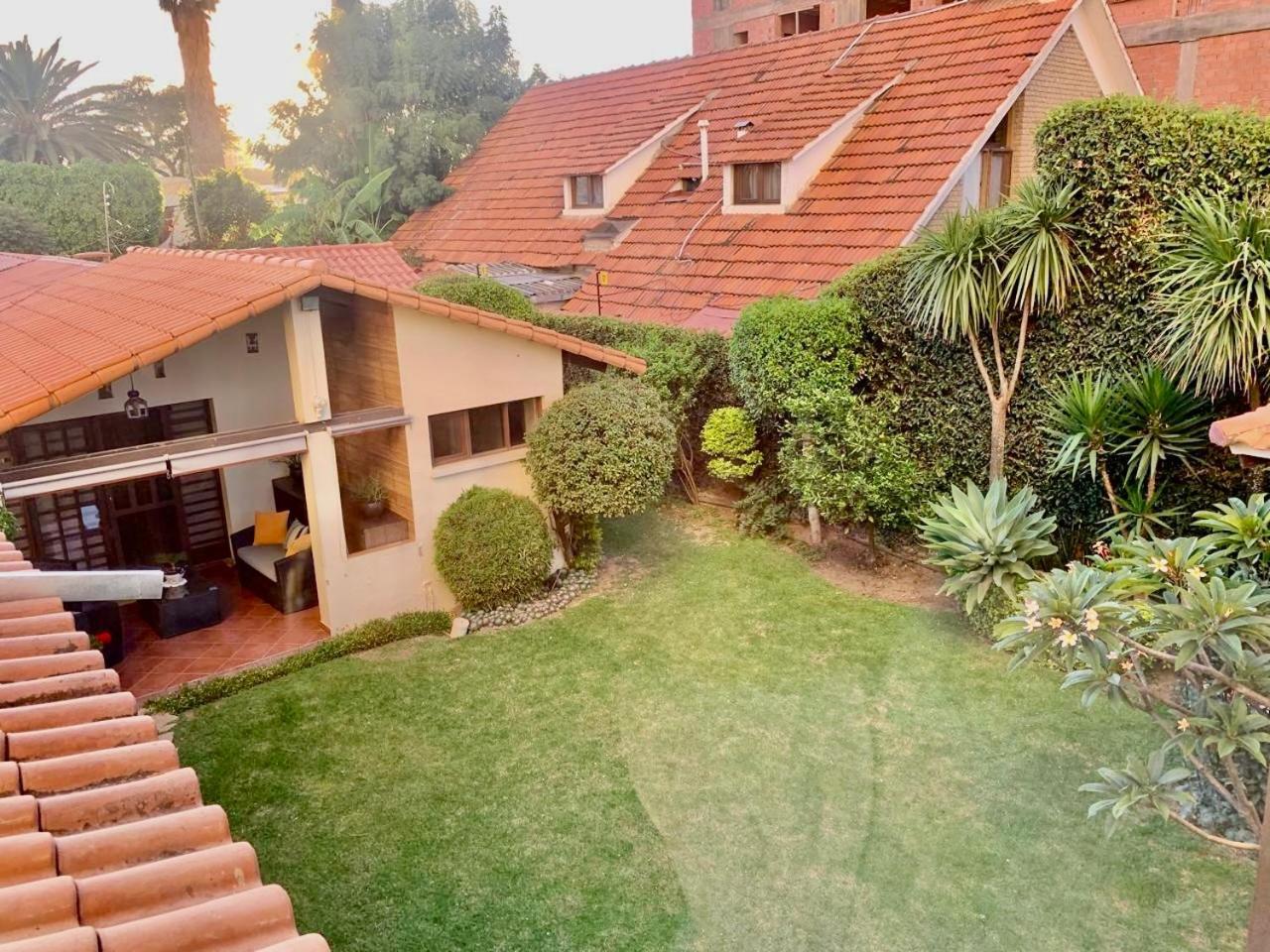 Apartamento Con Jardin Cochabamba Exteriör bild