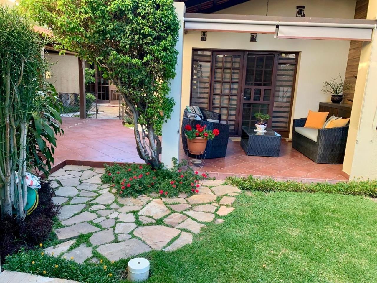 Apartamento Con Jardin Cochabamba Exteriör bild