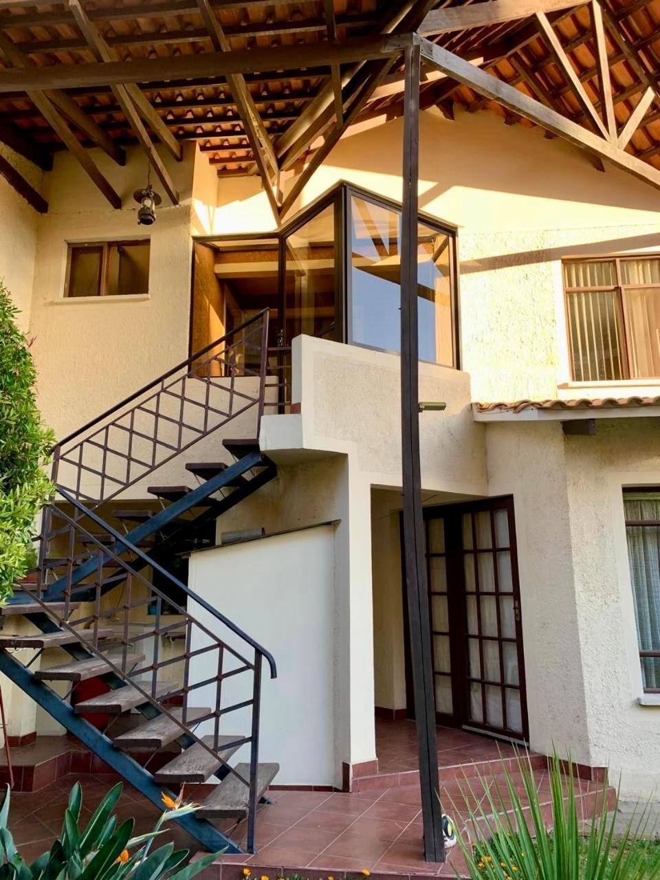 Apartamento Con Jardin Cochabamba Exteriör bild