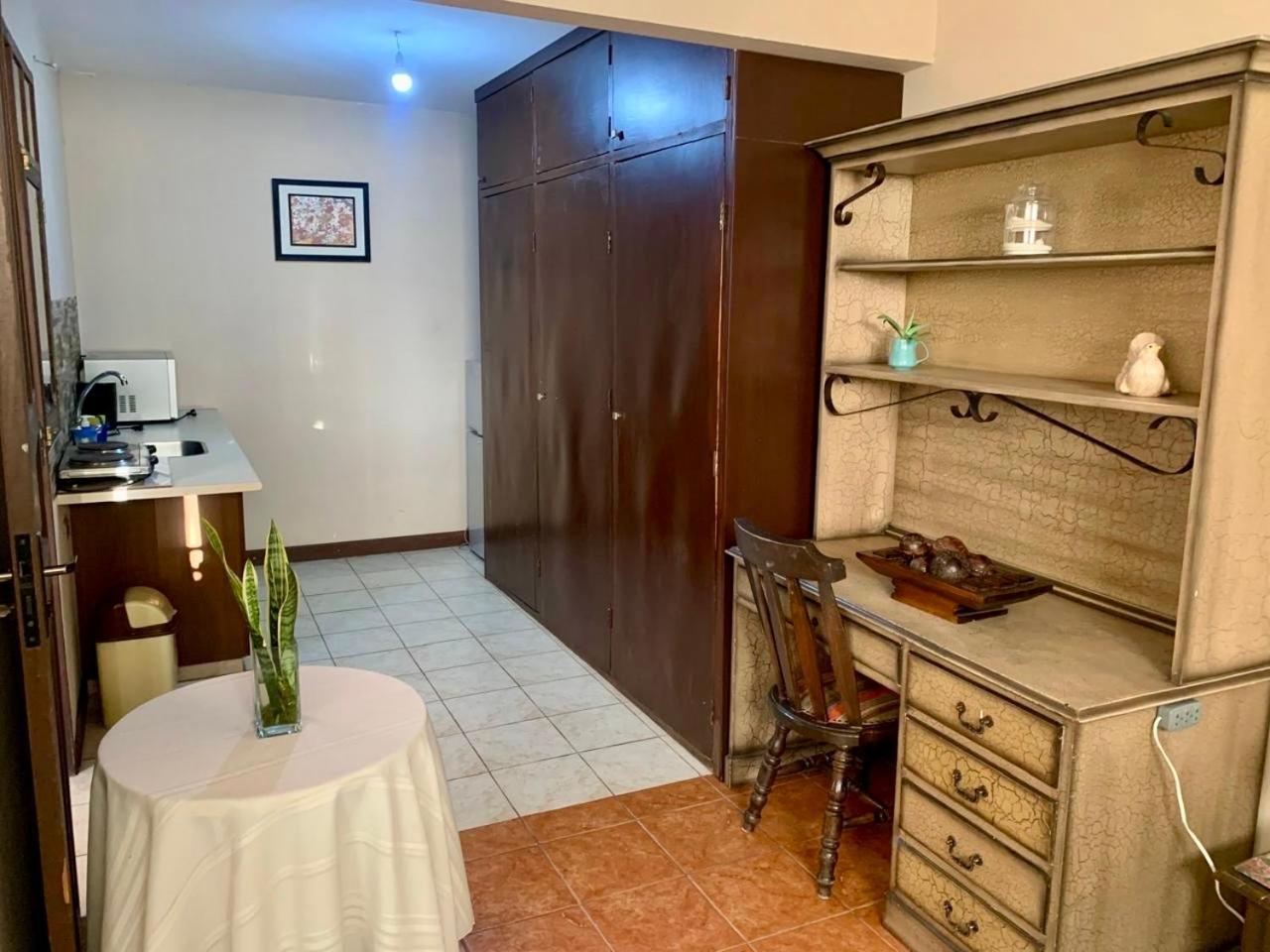 Apartamento Con Jardin Cochabamba Exteriör bild