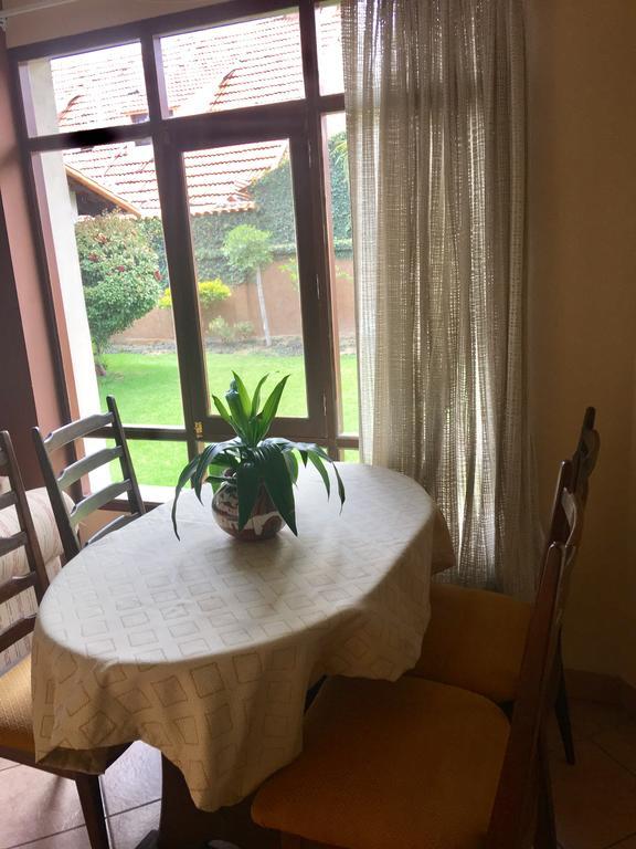 Apartamento Con Jardin Cochabamba Exteriör bild
